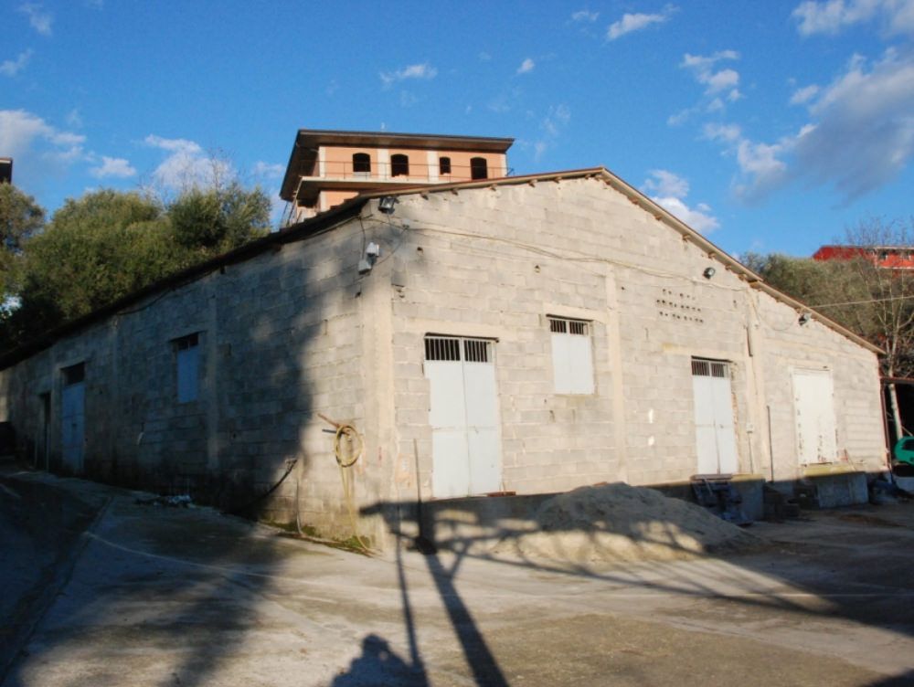 Vibo Valentia, sequestrato l`impero di Andrea Mantella