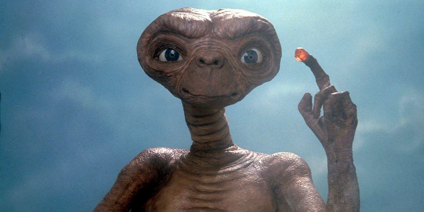 “ET L’extraterrestre”, Sotheby’s mette all’asta il modello creato da Rambaldi per Spielberg