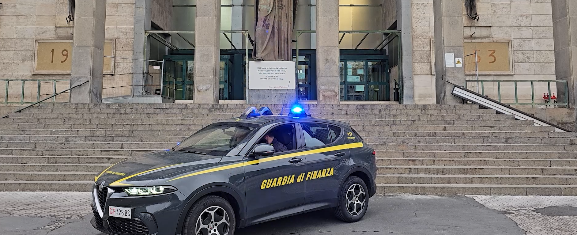 Mafia, sequestro da 7 milioni a esponenti del clan Nardo