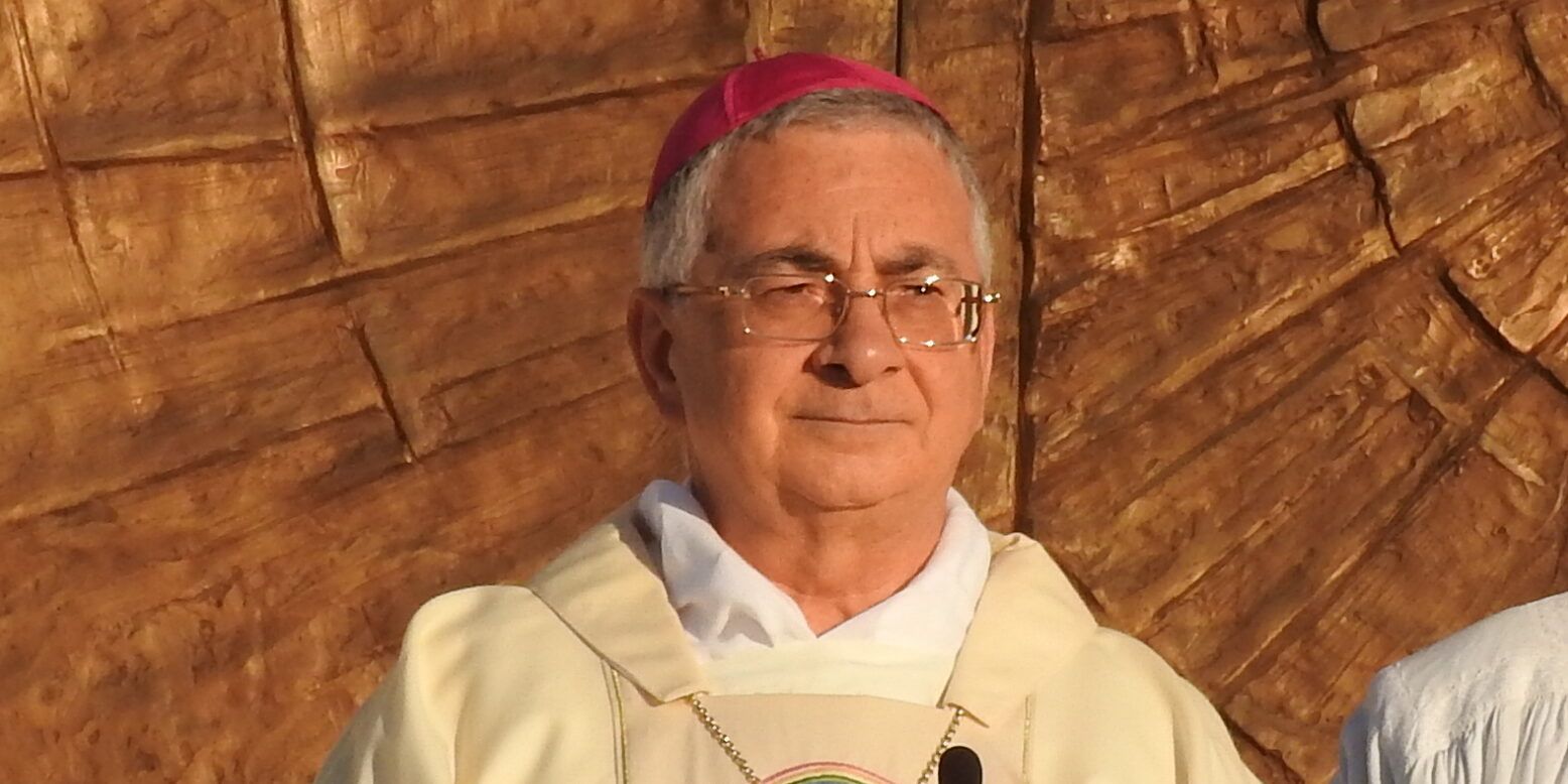 «Si uccide anche profanando i defunti». Il monito del vescovo dopo i fatti di Tropea