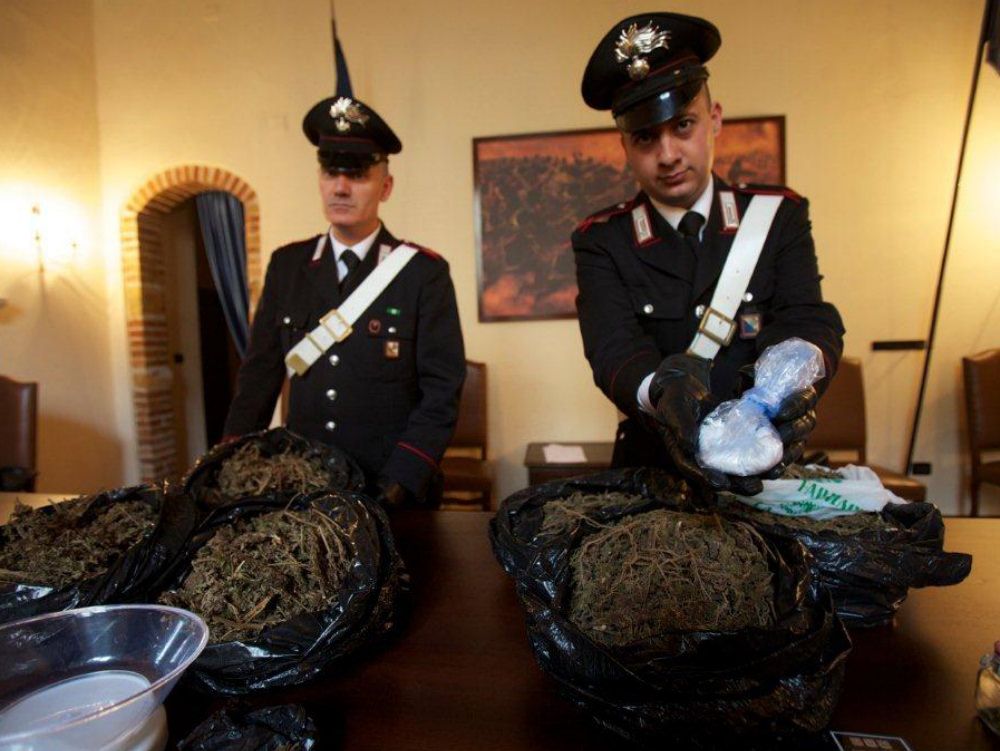 Droga nei peluche, sgomitata una banda a Cosenza