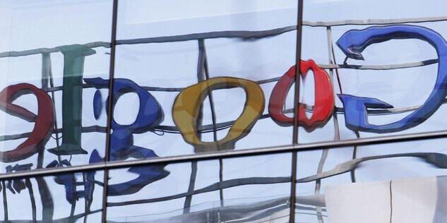 Il “padrino” dell’IA lascia Google: «Grossi pericoli»