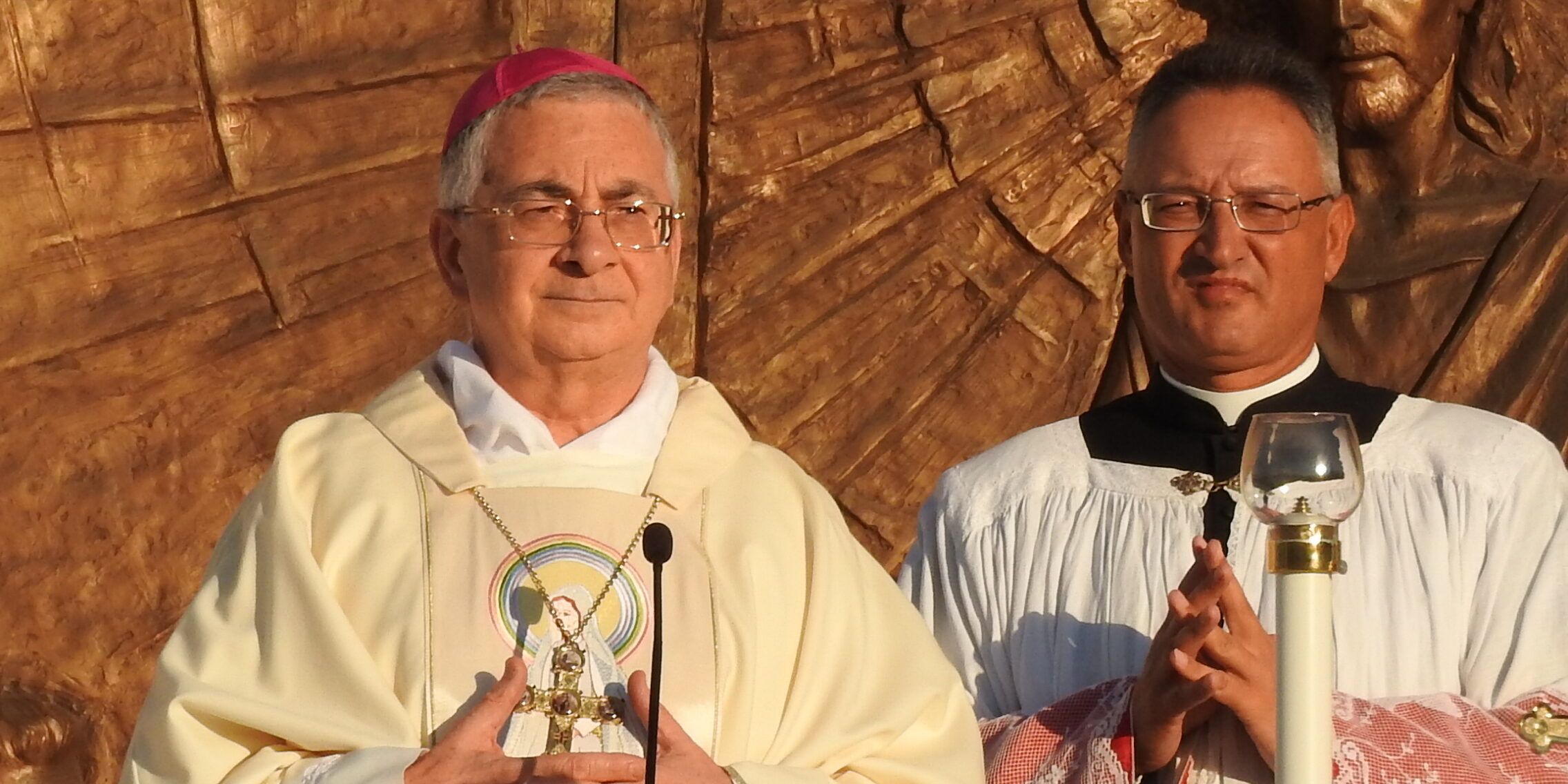 Monsignor Luigi Renzo si dimette da vescovo della diocesi di Mileto-Tropea