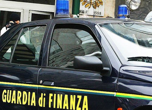 Evasione milionaria, sequestrati beni a Crotone