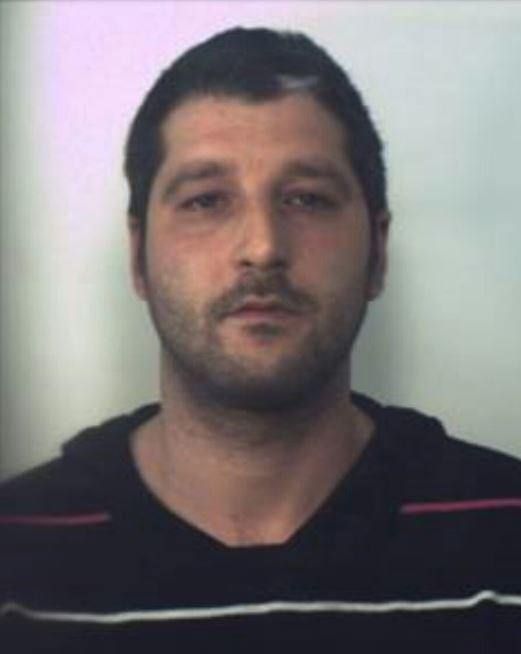 Finisce in manette dopo venti furti in un anno