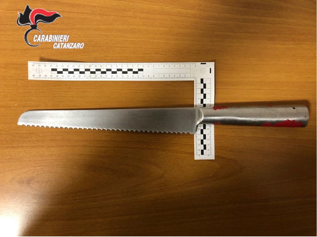 Lamezia Terme, 23enne arrestato in flagranza per rapina