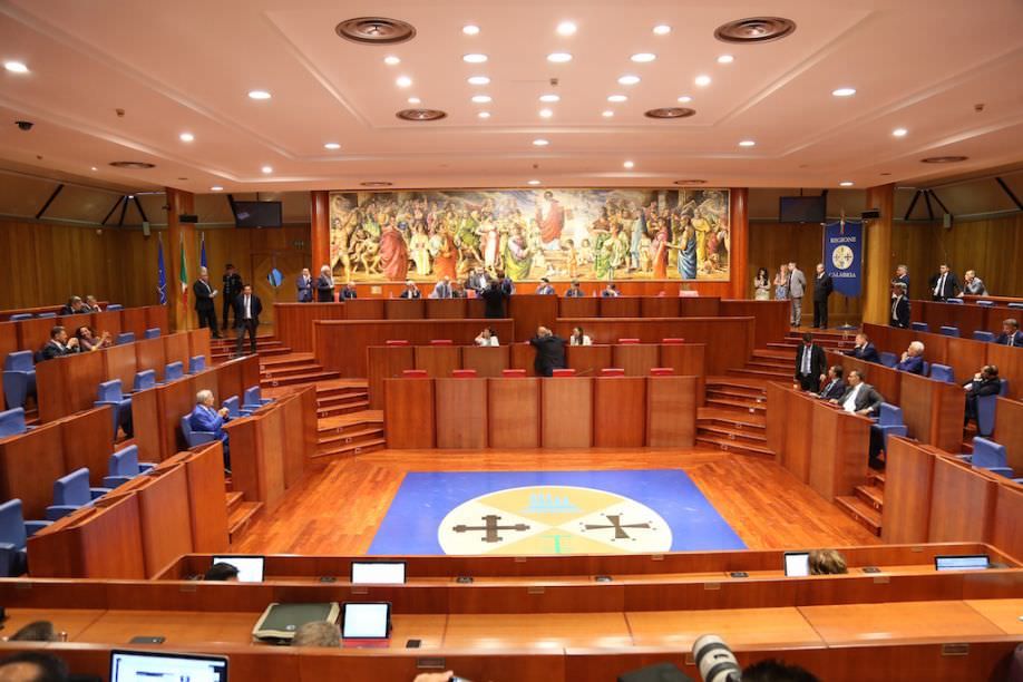 Quanto (ci) costa la politica