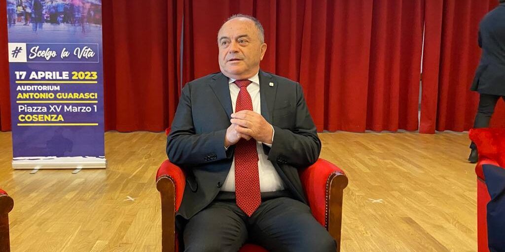 Lotta alle droghe, Gratteri ai docenti: «Portate i ragazzi a visitare le comunità terapeutiche» – VIDEO