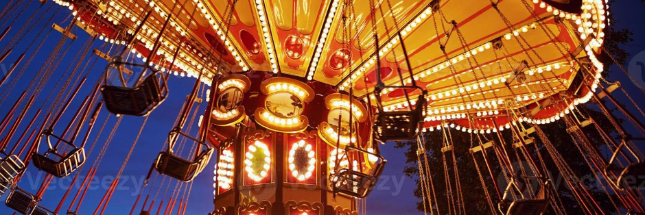 Sbalzato dalla giostra, ragazzino ferito