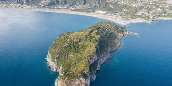 Il Giro d’Italia saluta la Calabria: la corsa rosa riparte da Praia a Mare per dirigersi verso Potenza