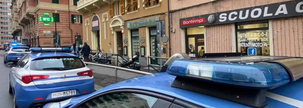 Due sorelle si gettano dal quarto piano: una muore, l’altra è grave