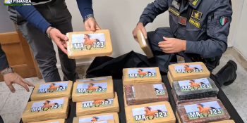 ‘Ndrangheta, chat criptate e “tassa” del 40%: la scalata dei broker calabresi al porto di Catania