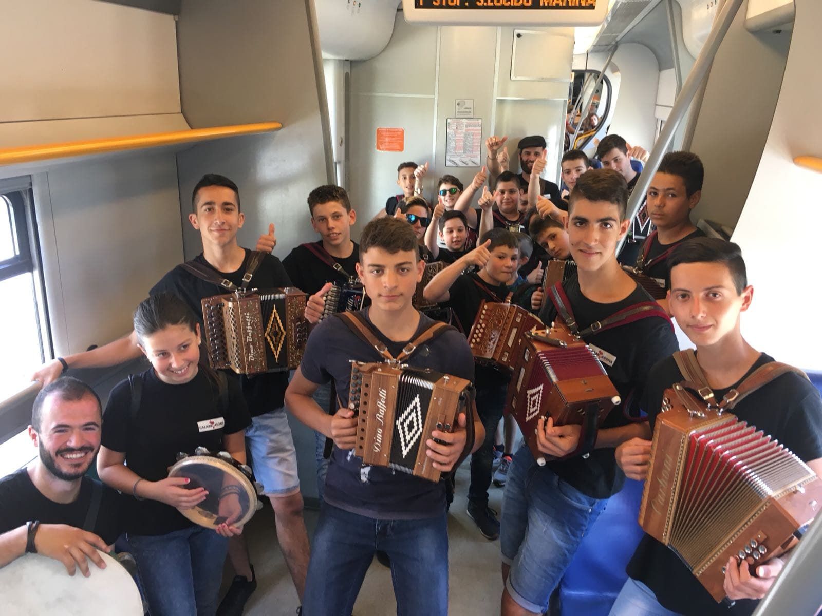 Calabria Sona, invasione di musica dai treni