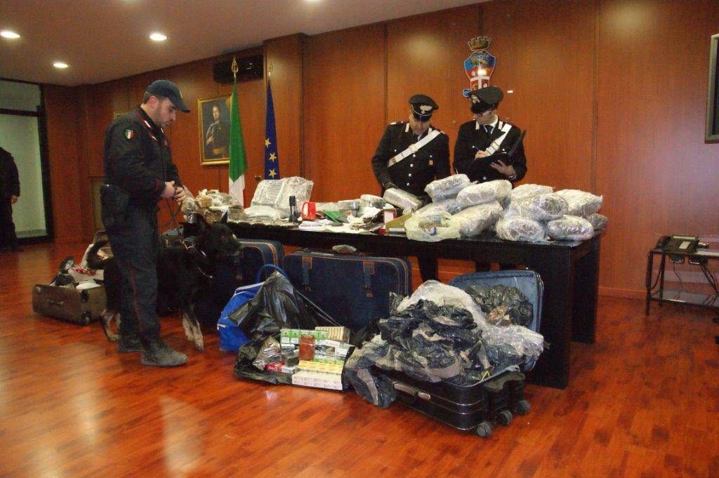 Oltre un quintale di droga in uno scantinato