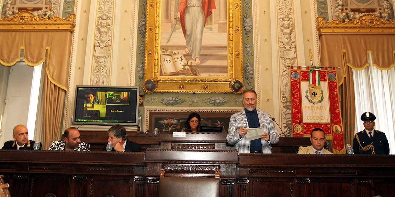 Cetraro, la Provincia autorizza l’acquisto di un immobile da destinare a caserma dei carabinieri