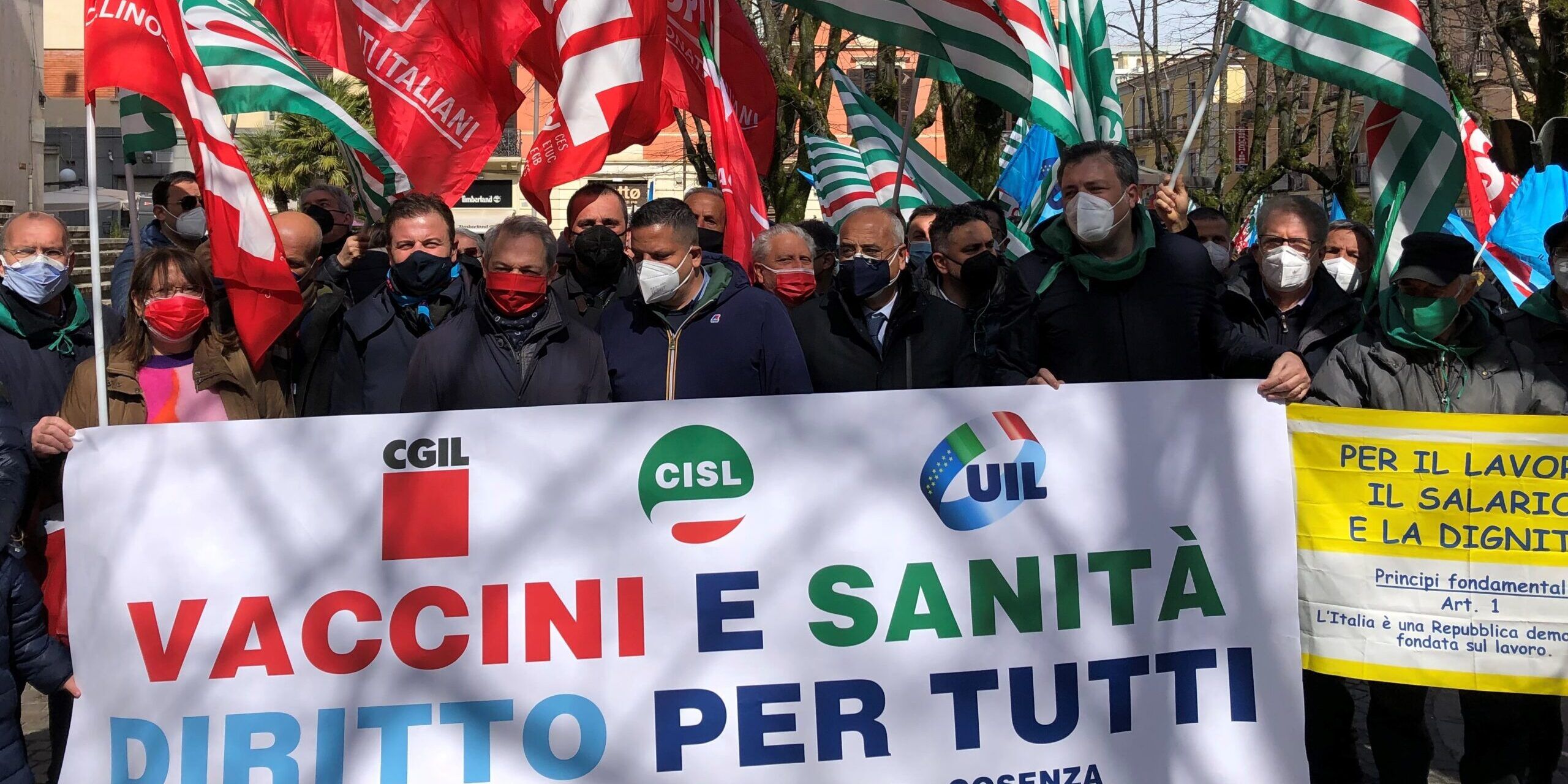 Atto aziendale Asp Cosenza, Cgil, Cisl e Uil: «Depauperata l’assistenza territoriale»
