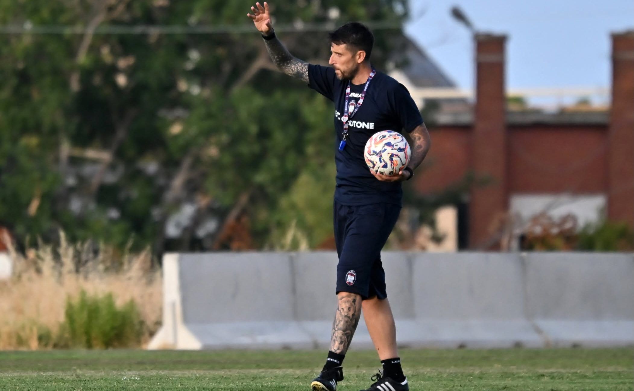 Crotone, derby di Coppa e mercato: Greco aspetta nuovi rinforzi