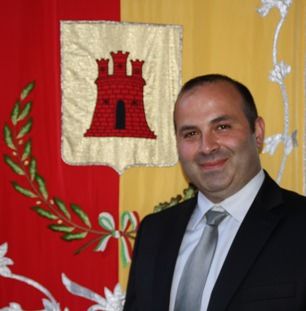 Oppido, colpi di pistola contro lo studio dell'assessore Corrone