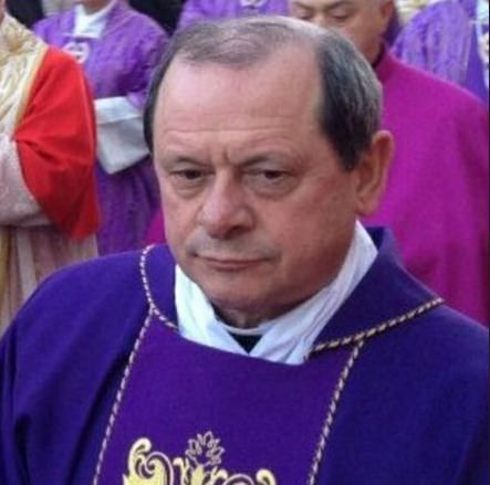 Camini, incendiata una struttura che accoglieva immigrati