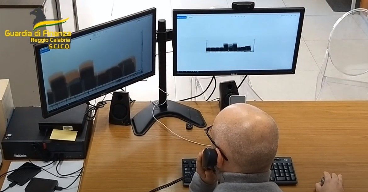 I container pieni di droga a Gioia Tauro. «C’è una squadra che ha i doganieri in mano»