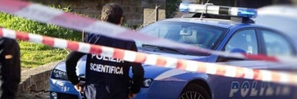 Getta liquido infiammabile su una 26enne e le da fuoco