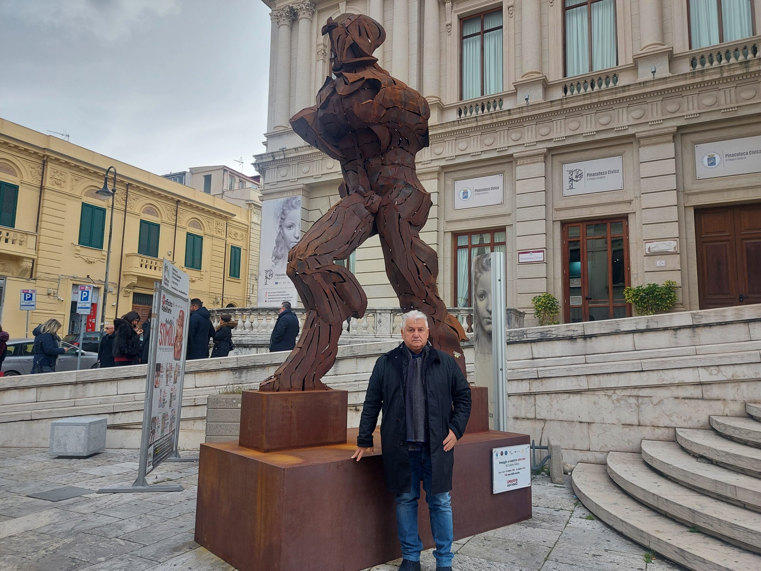 Allera, “il poeta del ferro” con il sogno di realizzare i Bronzi dello Stretto, «le sculture più alte al mondo» – VIDEO