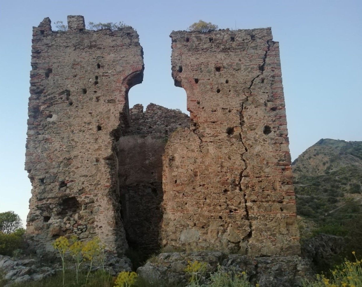 «Spariti i fondi per la torre del castello di Condofuri, Comune inadempiente»
