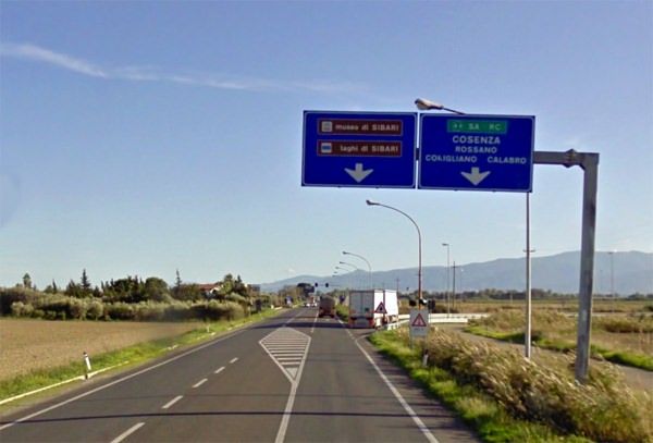 A2, chiusura notturna tra Altomonte e Sibari