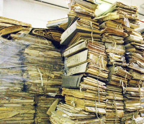 Caos di pratiche edilizie a Piacenza: i faldoni finiscono in Calabria