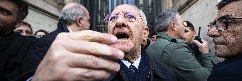 Il Tar dà ragione a De Luca: 45 giorni a Fitto per sbloccare i fondi europei