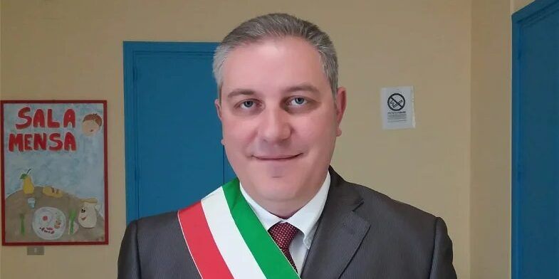Azione, aderisce anche il sindaco di Morano De Bartolo