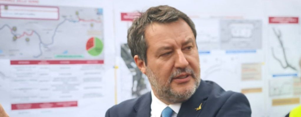 Lega, resa dei conti al congresso: Romeo attacca, Salvini tace