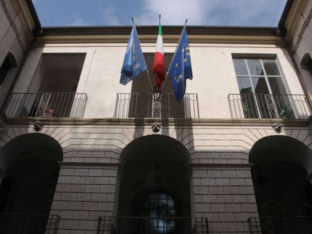 La giunta taglierà i dipartimenti