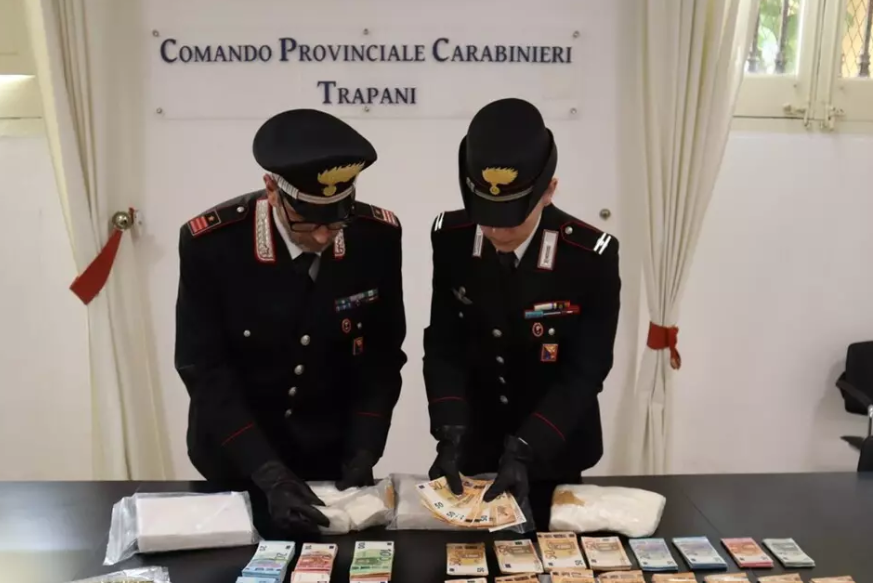 Droga e armi, sei arresti a Trapani: in manette un 50enne calabrese