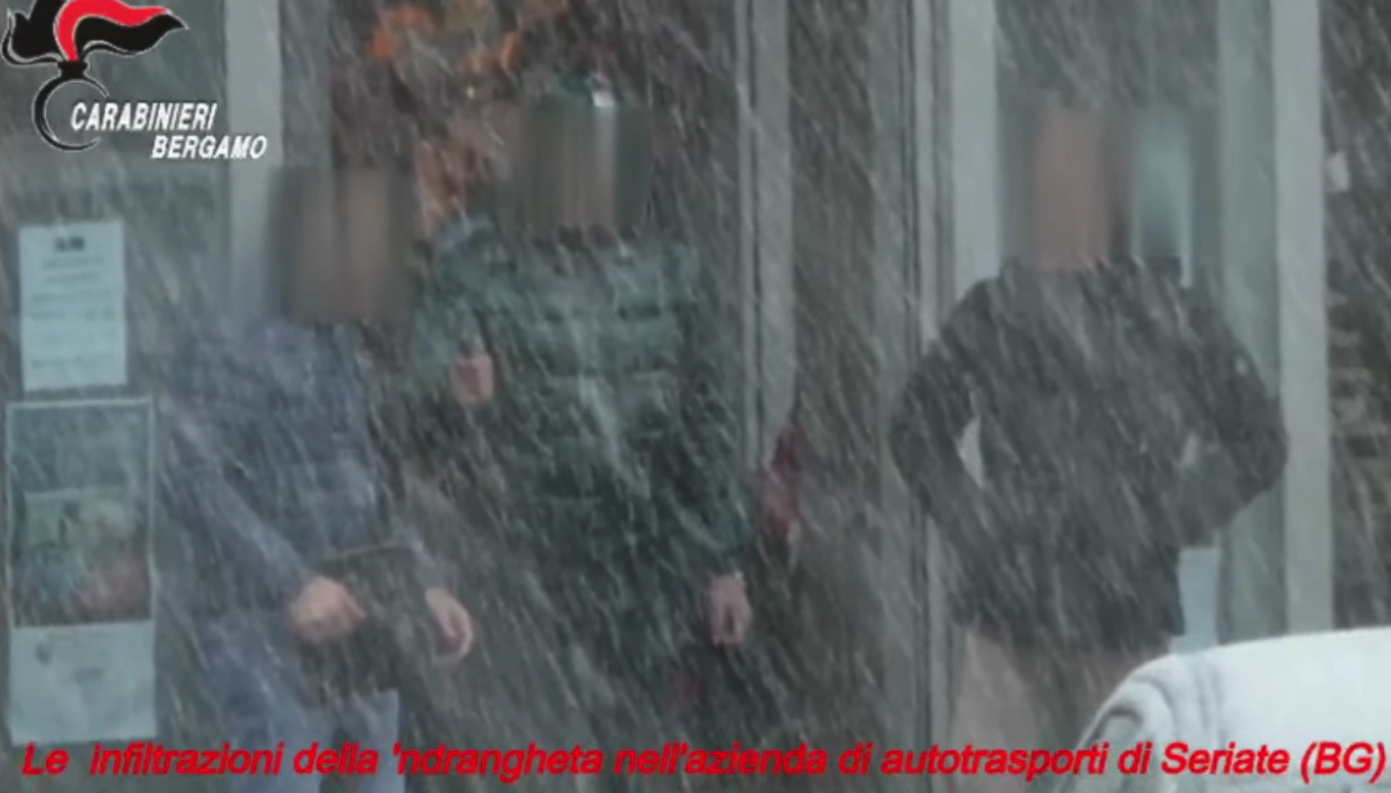 ‘Ndrangheta, le estorsioni degli Arena a Bergamo: chieste 38 condanne – I NOMI