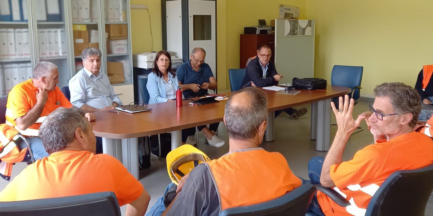 Discarica Alli di Catanzaro, lavoratori sul sentiero di guerra: «Pronti a proteste eclatanti»