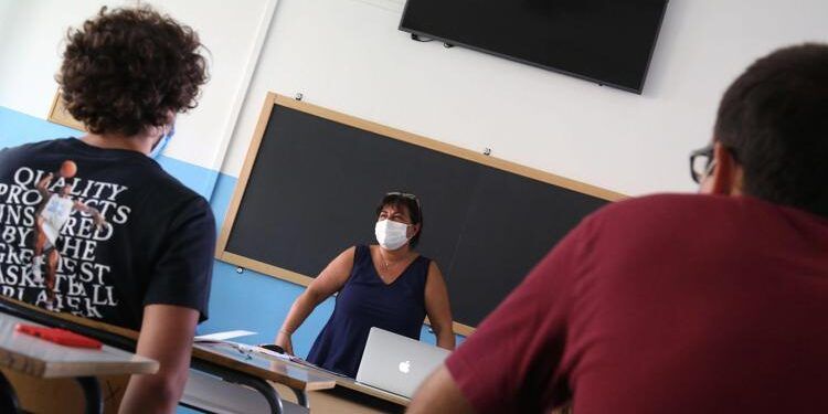 Prof vaccinati: Sicilia, Sardegna e Calabria ultime in Italia