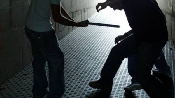 Raid in un bar: «Intonavano cori fascisti»