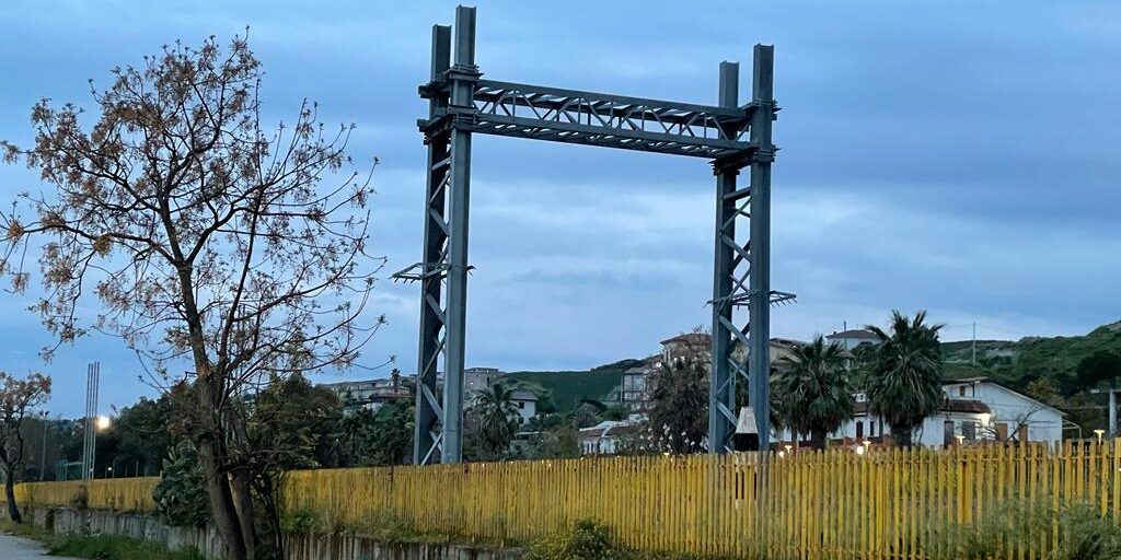 Ambizioni, speranze e lavori programmati. Ecco la ferrovia jonica del futuro (prossimo)