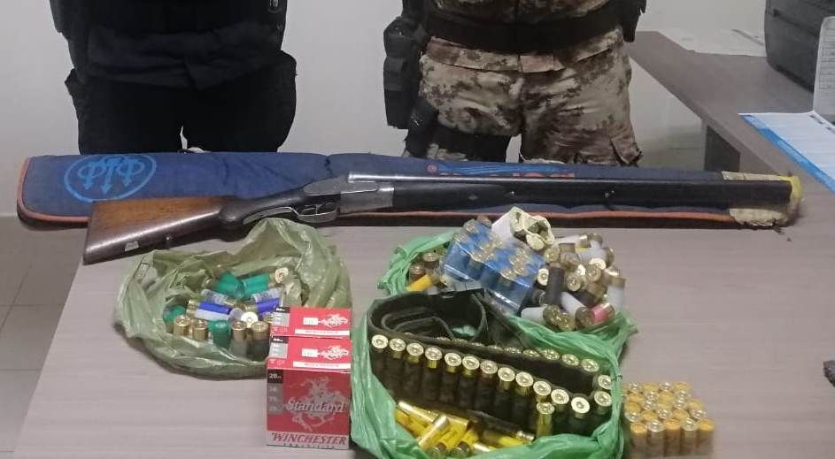 In casa con fucile illegale e 350 pallottole nel Reggino, arrestato