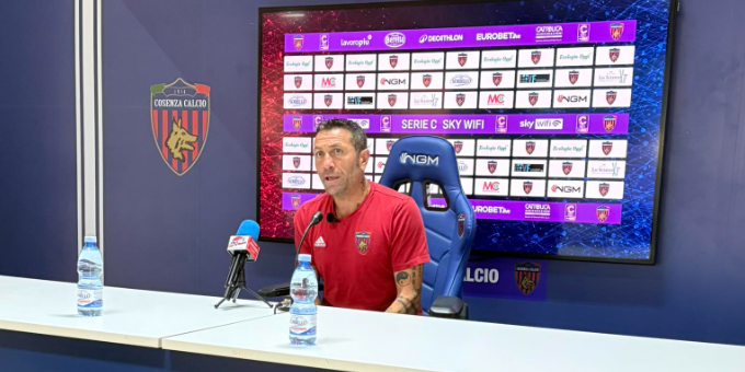 Cosenza calcio, l’allarme di Buscè: «Non ci alleniamo da 20 giorni, il Sanvitino è una palude»