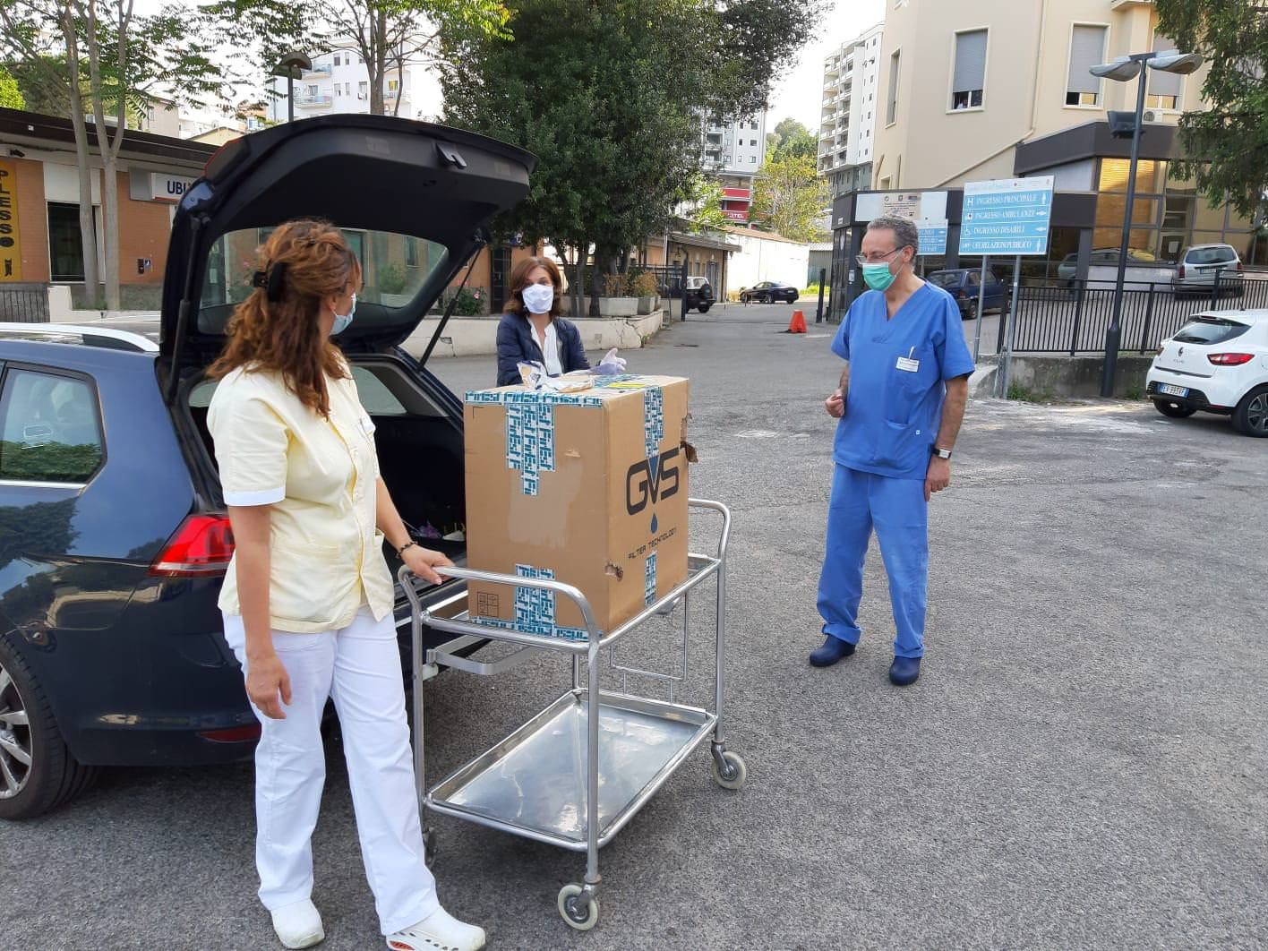 Cosenza, "maschere a pieno facciale" dall'Insp per i medici dell'Annunziata