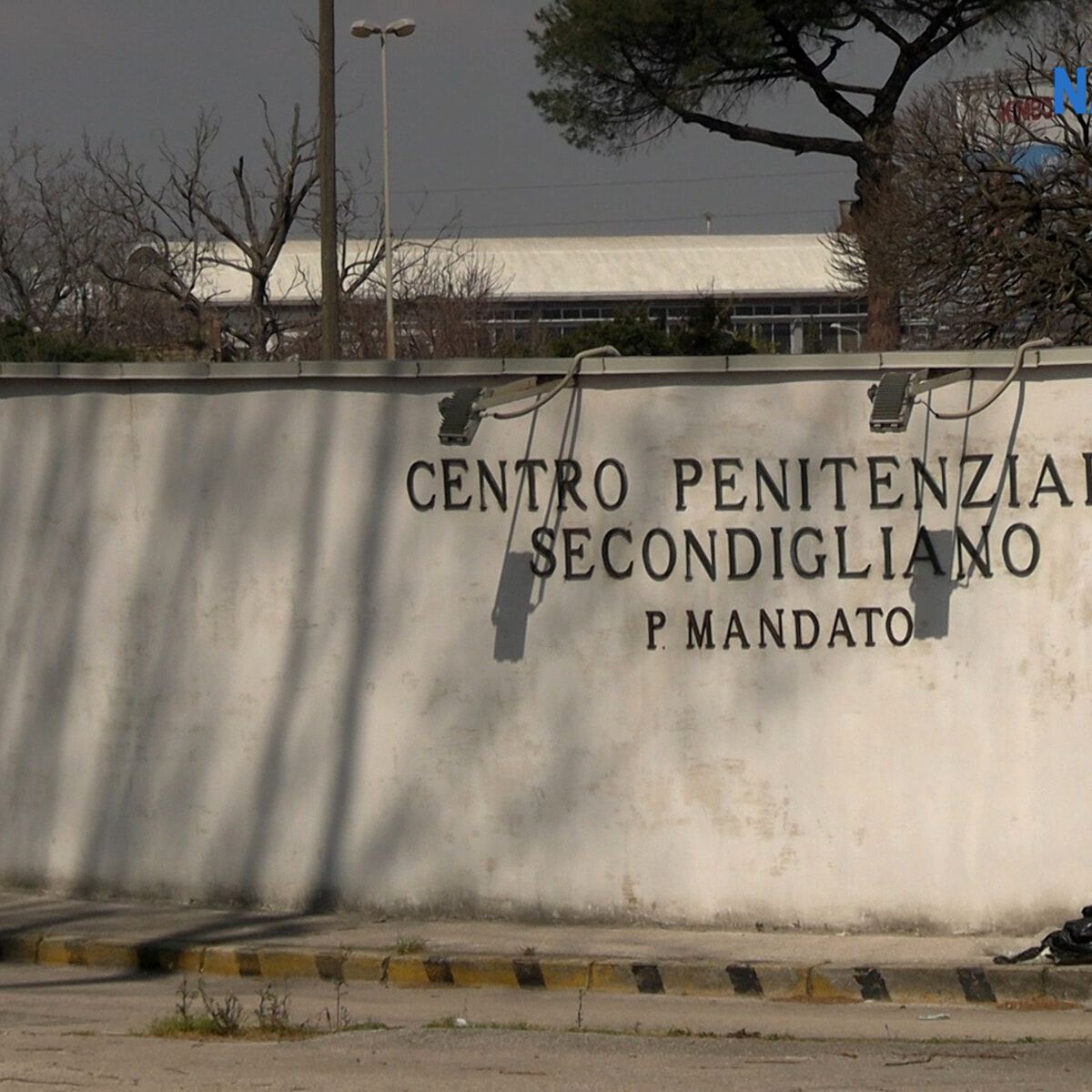 Mancate cure ad un detenuto catanzarese a Secondigliano, il garante campano: «Si rispetti il diritto alla salute»