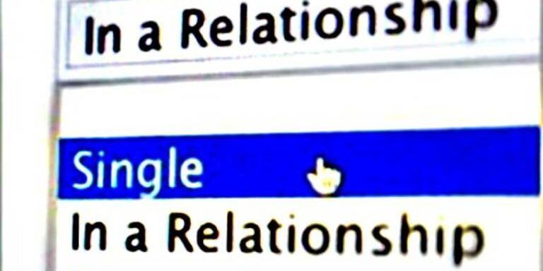 Palmi, si dichiara “single” su Fb: il giudice gli addebita la separazione