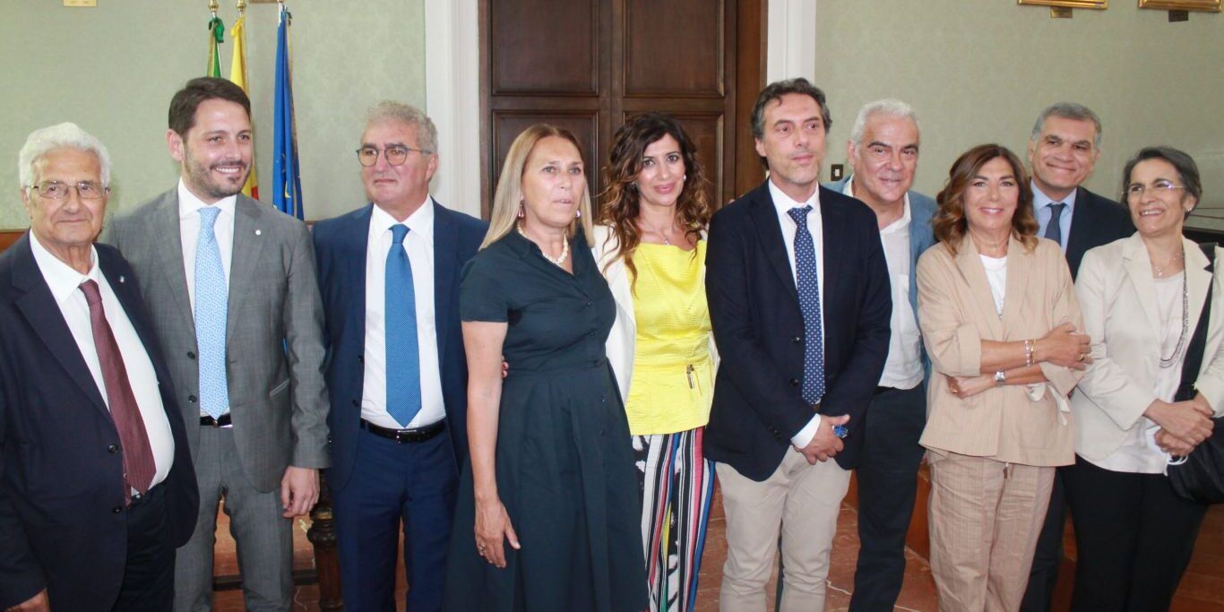 Un anno di amministrazione Fiorita a Catanzaro, tra timidezze gestionali e affanni politici