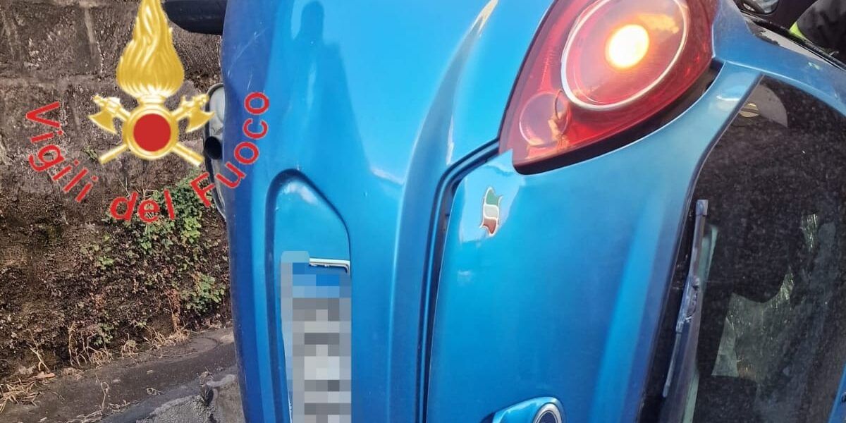 Perde il controllo dell’auto all’ingresso di Catanzaro, trasportato in ospedale