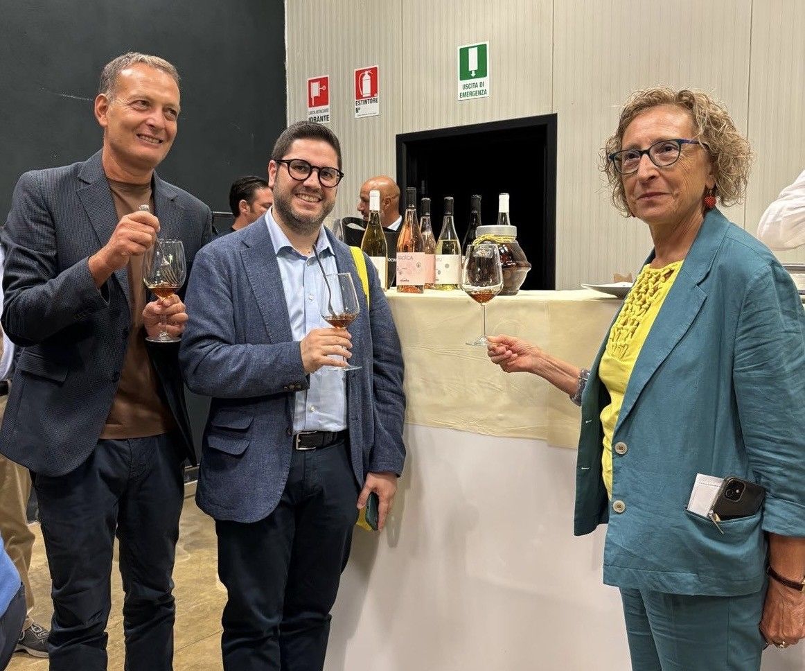 Il Moscato di Saracena conquista Voghera: il libro di Saveria Sesto è secondo al concorso letterario