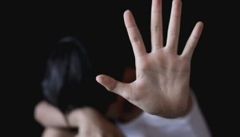 Violenza di genere, mozione dell’opposizione per rafforzare i Cuav in Calabria