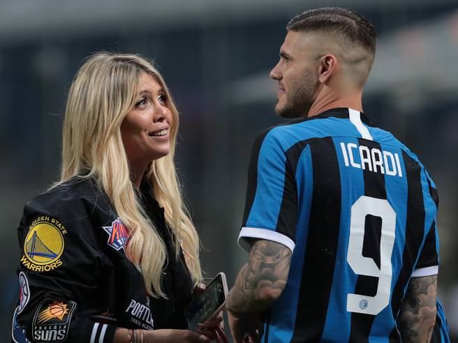 «Ciao Wanda, fai gli auguri alla mia compagna infermiera?». La risposta da casa Icardi