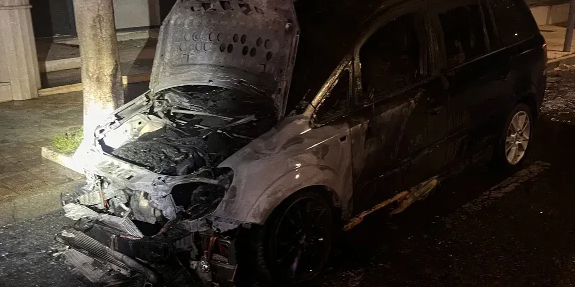 Vettura divorata dalle fiamme a Rossano: si indaga su un possibile dolo